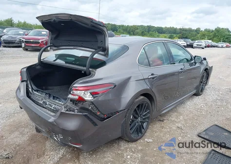 2024 Toyota Camry Hybrid Xse z USA, uszkodzony, nr VIN 4T1K31AK4RU629512